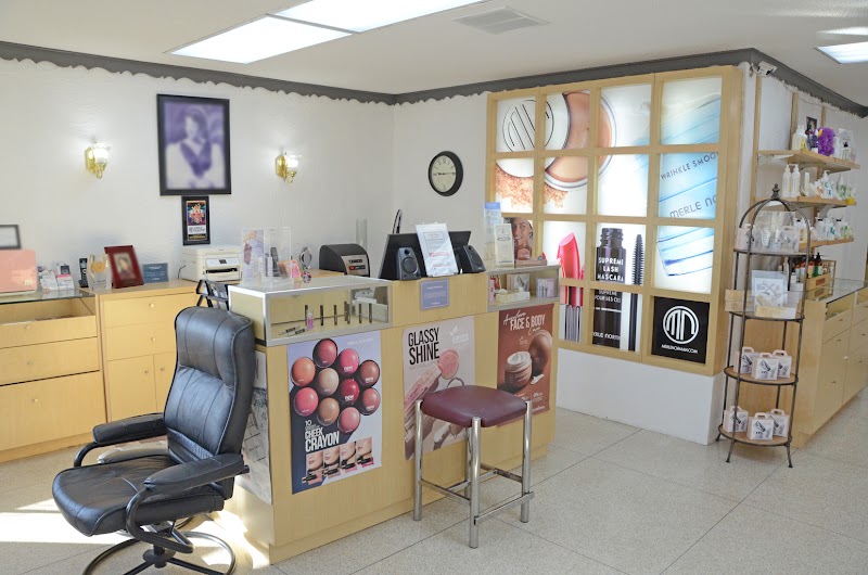 Merle Norman Studio & Wellness Spa, beauty salon in Anderson, IN, photo 2 of 9